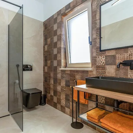 3 Bedroom Awesome In Casa vacanze Nedeščina