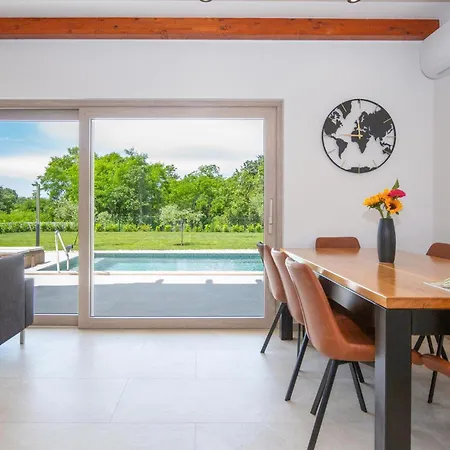 Feriehus 3 Bedroom Awesome In