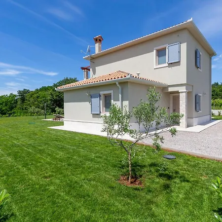 3 Bedroom Awesome In Feriehus