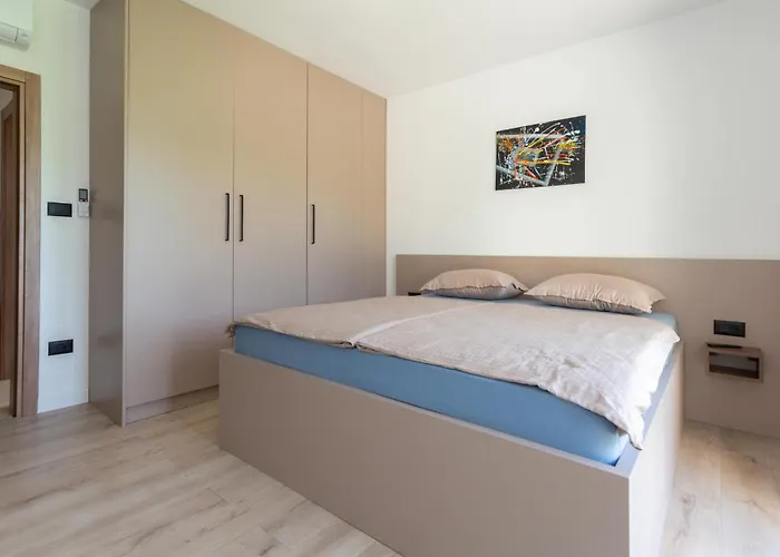 3 Bedroom Awesome In Nedeščina