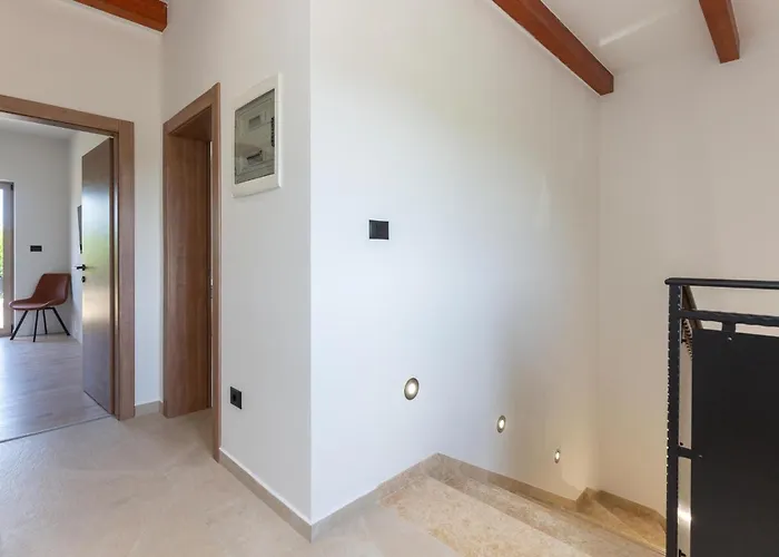 3 Bedroom Awesome In Feriehus