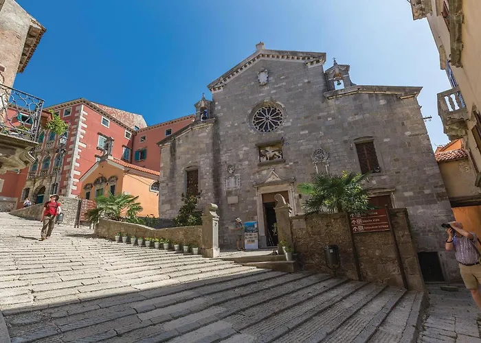 3 Bedroom Awesome In Nedeščina