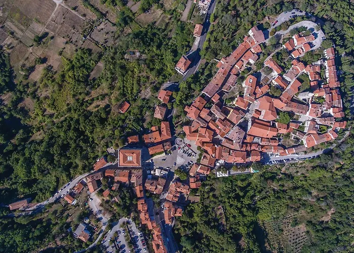 Feriehus 3 Bedroom Awesome In Nedeščina